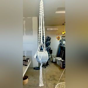 Macrame Hanger with Grey Aztec Ceramic Pot.  New, Open Box